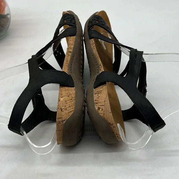 Bearpaw Black Suede Sandal Size 9. BSN2679D - Picture 5 of 8